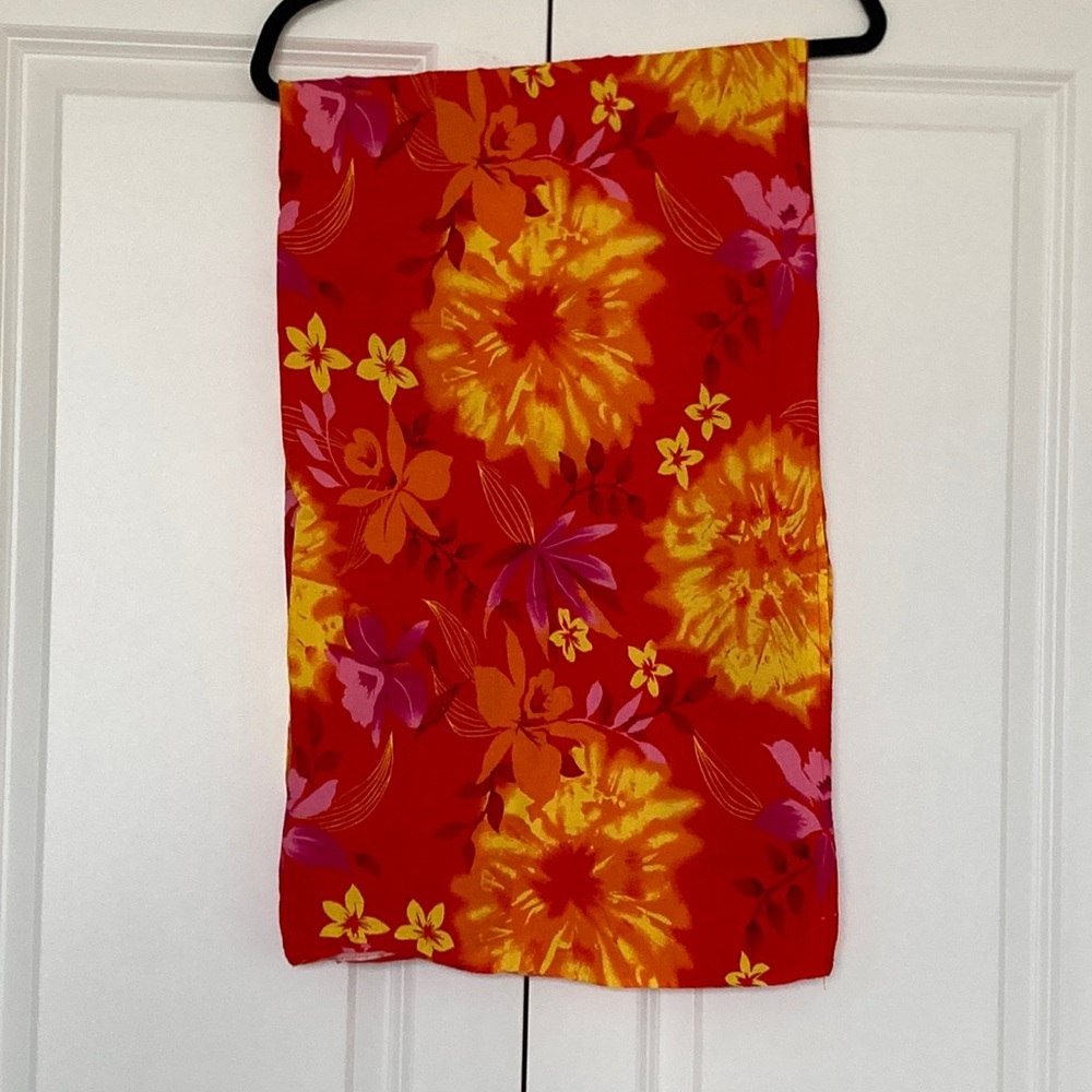 UEC Beach Cabana Sarong/Scarf 62"x44". Pink, Red, Orange, Yellow
